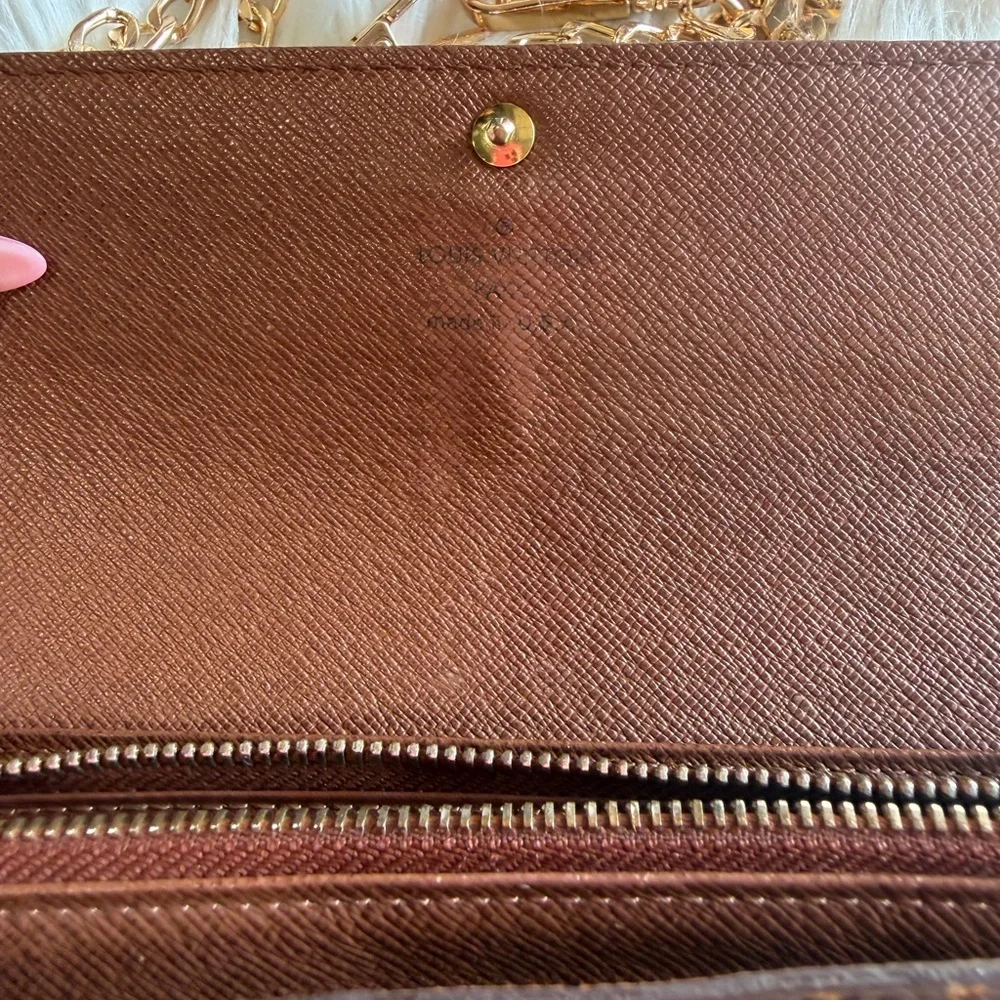 Authentic Louis Vuitton Brown Monogram‎ Wallet